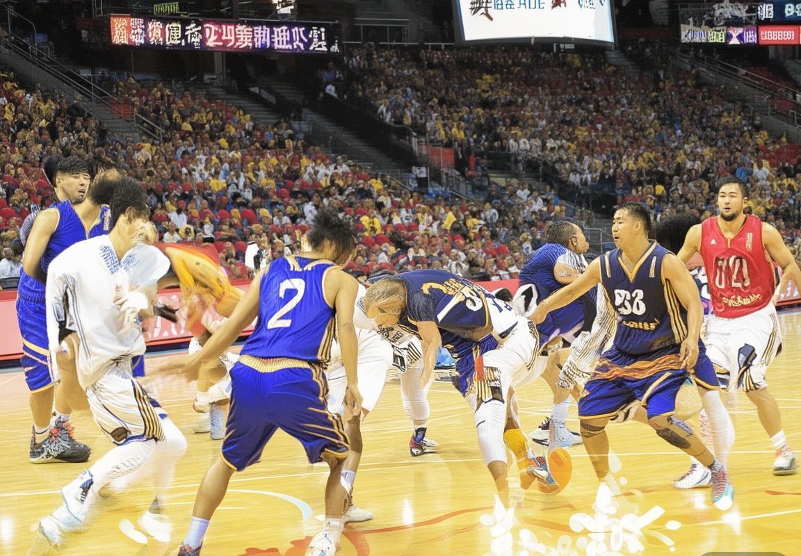 2015 CBA季后赛：辽宁队逆境逆袭，佛山队顽强抵抗，辽宁稳中求胜(图1)